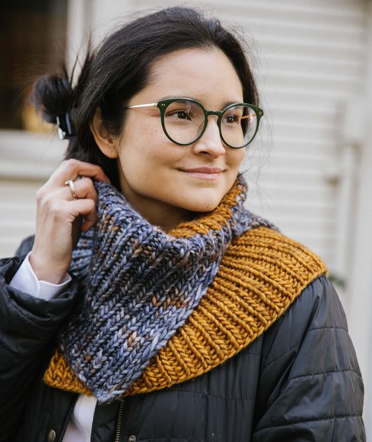 Double Split Color-Blocked Cowl Pattern